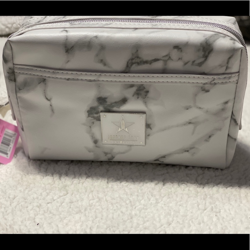 🌟 Marbled Makeup Bag